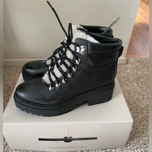 Marc Fisher LTD Nairy Lace Up Genuine Shearling Lug Sole Bootie Size 7 NIB